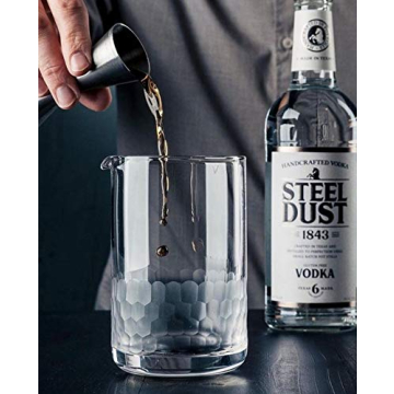 Elegant Cocktail Mixing Glass for Perfectly Stirred Drinks