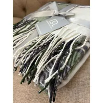 Classic Plaid Throw Blanket - Stylish Comfort for All Seasons