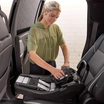 BOB Gear Wilder Infant Car Seat Base with ClickTight Installation