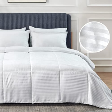 Bedsure Lightweight Summer Comforter for All Seasons