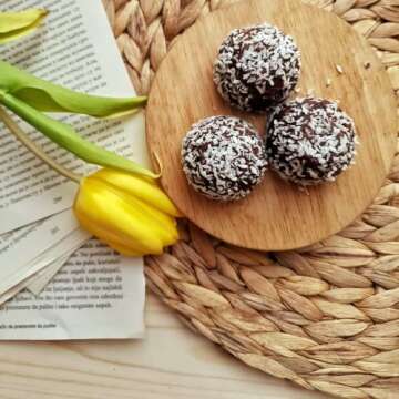 TENQUAN Handmade Natural Water Hyacinth Placemats - Set of 4