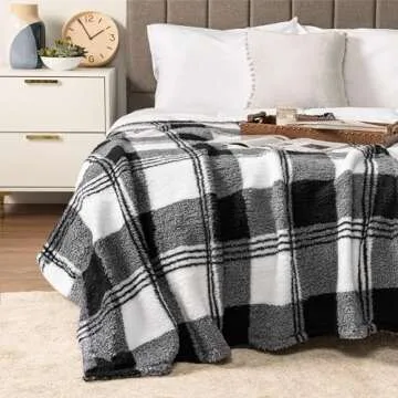 PAVILIA Cozy Sherpa Throw Blanket for All Seasons