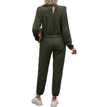 KIRUNDO Womens 2 Piece Outfits Sweatsuit Set Quilted Knit Crop Top Jogger Pants Loungewear Matching Set Tracksuit Athletic Sport Suit 2024 Fall Fashion Travel Clothes(Army Green, Small)