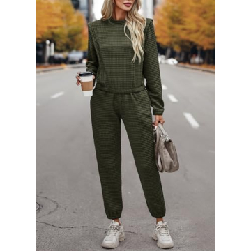 KIRUNDO Womens 2 Piece Outfits Sweatsuit Set Quilted Knit Crop Top Jogger Pants Loungewear Matching Set Tracksuit Athletic Sport Suit 2024 Fall Fashion Travel Clothes(Army Green, Small)