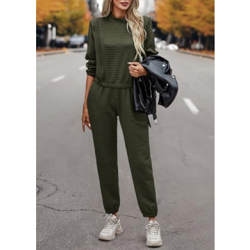 KIRUNDO Womens 2 Piece Outfits Sweatsuit Set Quilted Knit Crop Top Jogger Pants Loungewear Matching Set Tracksuit Athletic Sport Suit 2024 Fall Fashion Travel Clothes(Army Green, Small)