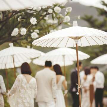 Koyal Wholesale 32-Inch White Paper Parasol, 4-Pack Oriental Umbrella for Wedding, Party Favors, Summer Shade