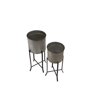 Creative Co-Op Set of 2 Iron Planters for Home Decor