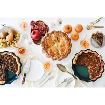 Le Creuset 9" Heritage Pie Dish for Perfect Baking