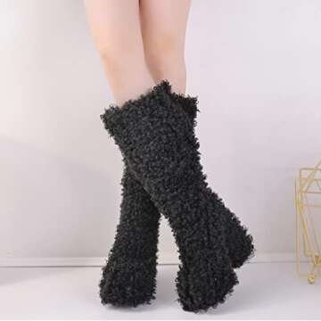 Yolkomo Platform Boots for Women Chunky Heel Fur Boots Y2K Platform Boots for Girls Knee High Block Heel Furry Boots Round Toe Wide Calf High Boots Black Size 5