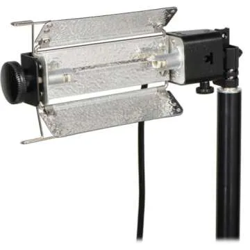 Lowel Tota-light Wide Angle Quartz Light for Photographers and Filmmakers