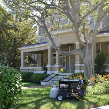 DuroMax XP12000EH Generator - Dual Fuel 12000 Watt Power