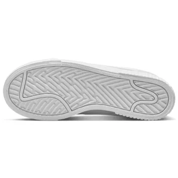 NIKE Women's White Sneakers - Stylish & Comfortable Footwear