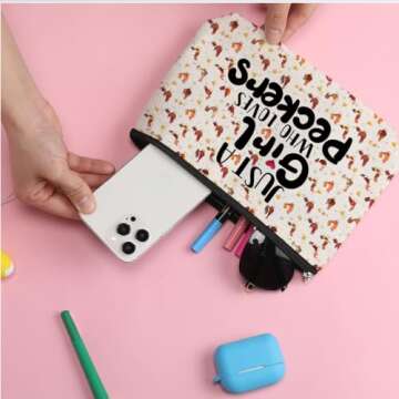 ZHAMEN Chicken Decor Chicken Accessories Makeup Bag Chicken Gifts for Chicken Lovers Makeup Pouch Birthday Gifts for Women Chicken Mom Lady Friends Besties Sisters Cosmetic Travel Bag