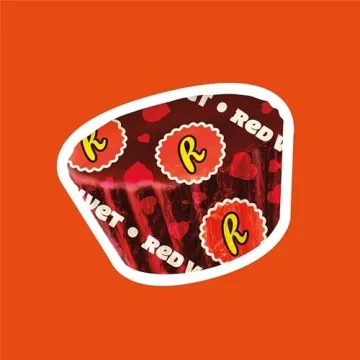 REESE'S Red Velvet Peanut Butter Cups in Festive Bag