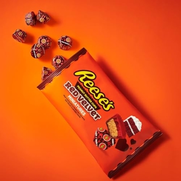 REESE'S Red Velvet Peanut Butter Cups in Festive Bag