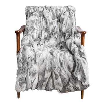 Cozy Real Rabbit Fur Throw Blanket - Soft and Stylish