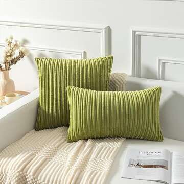 Kevin Textile Pack of 2 Velvet Soft Solid Decorative Throw Pillow Covers, 18"x18"(45x45cm) Cushion Cases Pillowcases for Livingroom/Couch/Sofa, Green