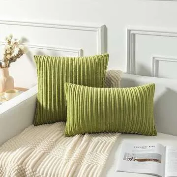 Kevin Textile Pack of 2 Velvet Soft Solid Decorative Throw Pillow Covers, 18"x18"(45x45cm) Cushion Cases Pillowcases for Livingroom/Couch/Sofa, Green