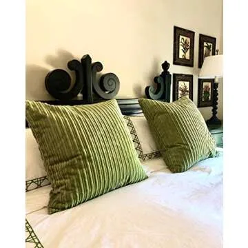 Kevin Textile Pack of 2 Velvet Soft Solid Decorative Throw Pillow Covers, 18"x18"(45x45cm) Cushion Cases Pillowcases for Livingroom/Couch/Sofa, Green