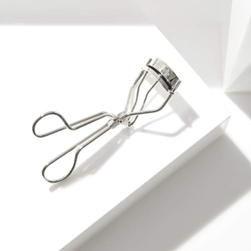 Tweezerman Classic Eyelash Curler for Effortless Curls