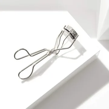 Tweezerman Classic Eyelash Curler for Effortless Curls