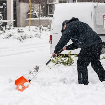 Snow Shovel, 47.5 inch Snow Shovels for Driveway with D-Grip Handle, Heavy Duty 16-inch Wide Snow Shovels for Snow Removal with Aluminum Strip Scoop, Plastic Compact Snow Shovel for Car, Outdoor