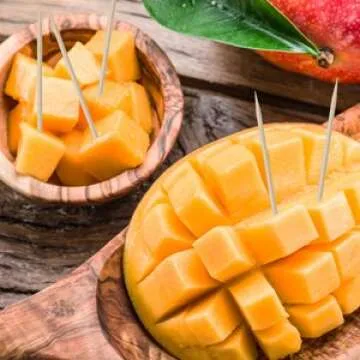 MontoPack Bamboo Wooden Toothpicks | 1000-Piece Large Wood Round Toothpicks in Clear Plastic Storage Box | Sturdy Safe Double Sided Party, Appetizer, Olive, Barbecue, Fruit, Teeth Cleaning Toothpicks