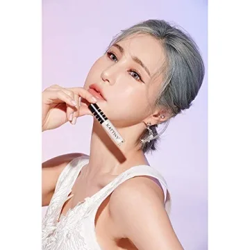 Shop KATTISY Twinkle Beam Glitter Liner - Moon Light