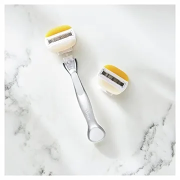 Gillette Venus Comfortglide Razor with Olay Moisture Bars