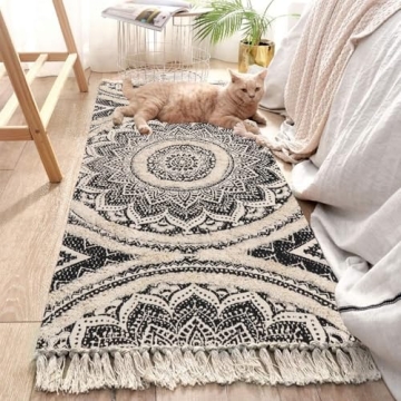 LEEVAN Mandala Boho Runner Rug, 2.3' x 5.3' Tufted Hand Woven Washable Hallway Black Cream Chic Tass...