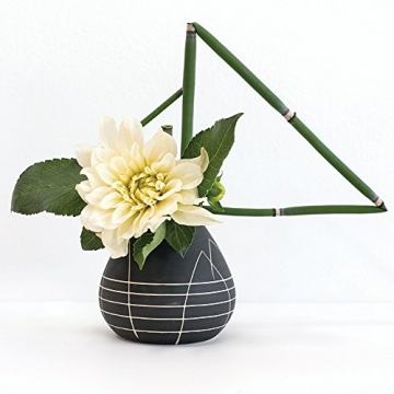 Elegant Black Round Bud Vase w/ Geometric Design - 4x4