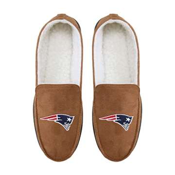 FOCO New England Patriots NFL Mens Exclusive Beige Moccasin - L