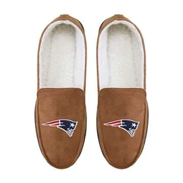 FOCO New England Patriots NFL Mens Exclusive Beige Moccasin - L