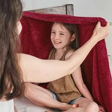 NEWCOSPLAY Super Soft Throw Blanket Red Premium Silky Flannel Fleece Leaves Pattern Lightweight Bed Blanket All Season Use (Red, Throw(40"x50"))