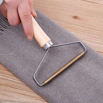 KDDOM Portable Lint Remover, Wooden Shaver for Removing Lint Pet Hair Dust in Clothes and Furniture