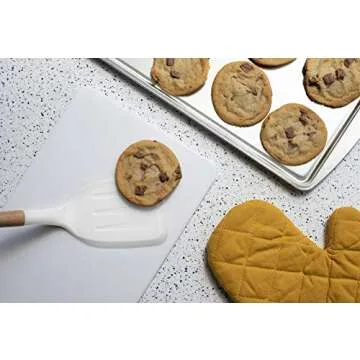 Country Kitchen Non Stick Silicone Utensil Set with Rounded Wood Handles for Cooking and Baking, 6 Piece Set, White