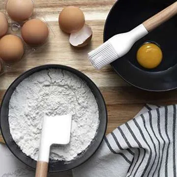 Country Kitchen Non Stick Silicone Utensil Set with Rounded Wood Handles for Cooking and Baking, 6 Piece Set, White