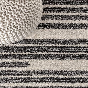 Stylish Pet-Friendly Area Rug - JONATHAN Y Khalil
