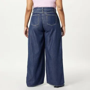 Stylish Wide-Leg Denim for Comfort and Versatility