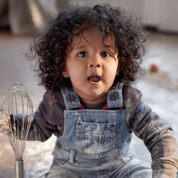 Johnson's Baby Disposable Hand & Face Cleansing Wipes, Pre-Moistened Disposable Baby Wipes Gently Remove 99% of Germs & Dirt from Delicate Skin, Hypoallergenic, 25 ct