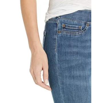 Comfortable Women's Mid-Rise Jegging in Plus Sizes