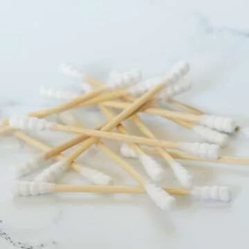 The Humble Co. Bamboo Cotton Swabs (600 count) - Cotton Swabs and Cotton Buds for Ears, Makeup, Pet Care and Cleaning (White Spiral)