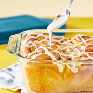 Pyrex Deep Glass Baking Dish with Lid 9x13 Inch