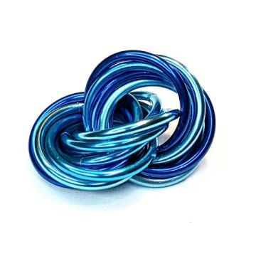 Möbii Fidget Ball (MultiColor): A Discreet Stress Relief Tool for Everyone