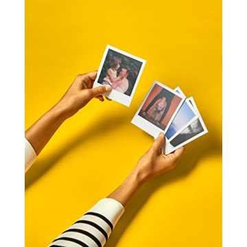 Vintage-Style Instant Film Camera for Creative Captures