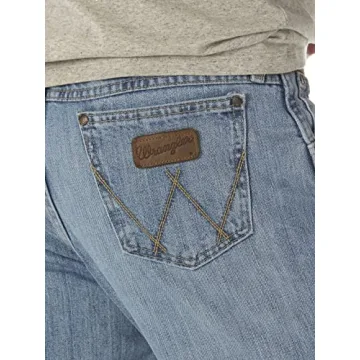 Wrangler Men's Retro Relaxed Fit Boot Cut Jean 32W x 34L