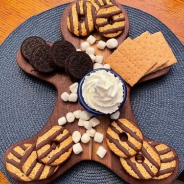 Gingerbread Shaped Wooden Cutting Board for Christmas Charcuterie