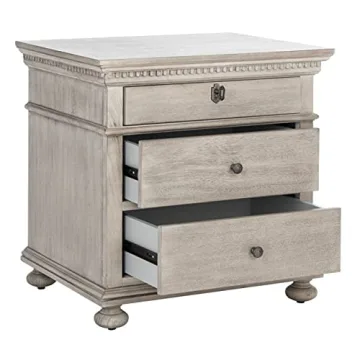 SAFAVIEH Couture Home Collection Allisyn Light Grey 3-Drawer Wood Nightstand Table (Fully Assembled)