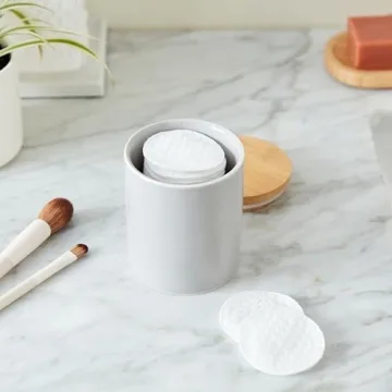 Hypoallergenic Cotton Rounds - 100 Count by Amazon Basics