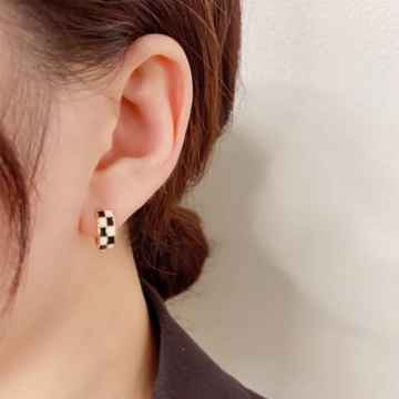 Stylish Checkered Design Earrings for Women - Hypoallergenic Fashion